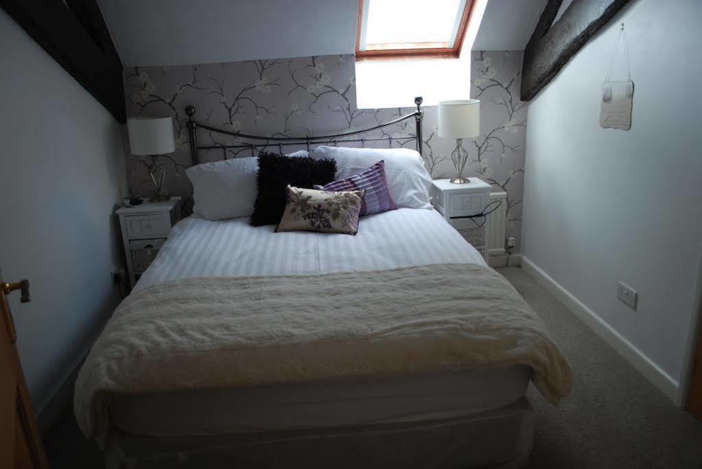 Stoneleigh Barn Bed And Breakfast Sherborne  Exterior foto